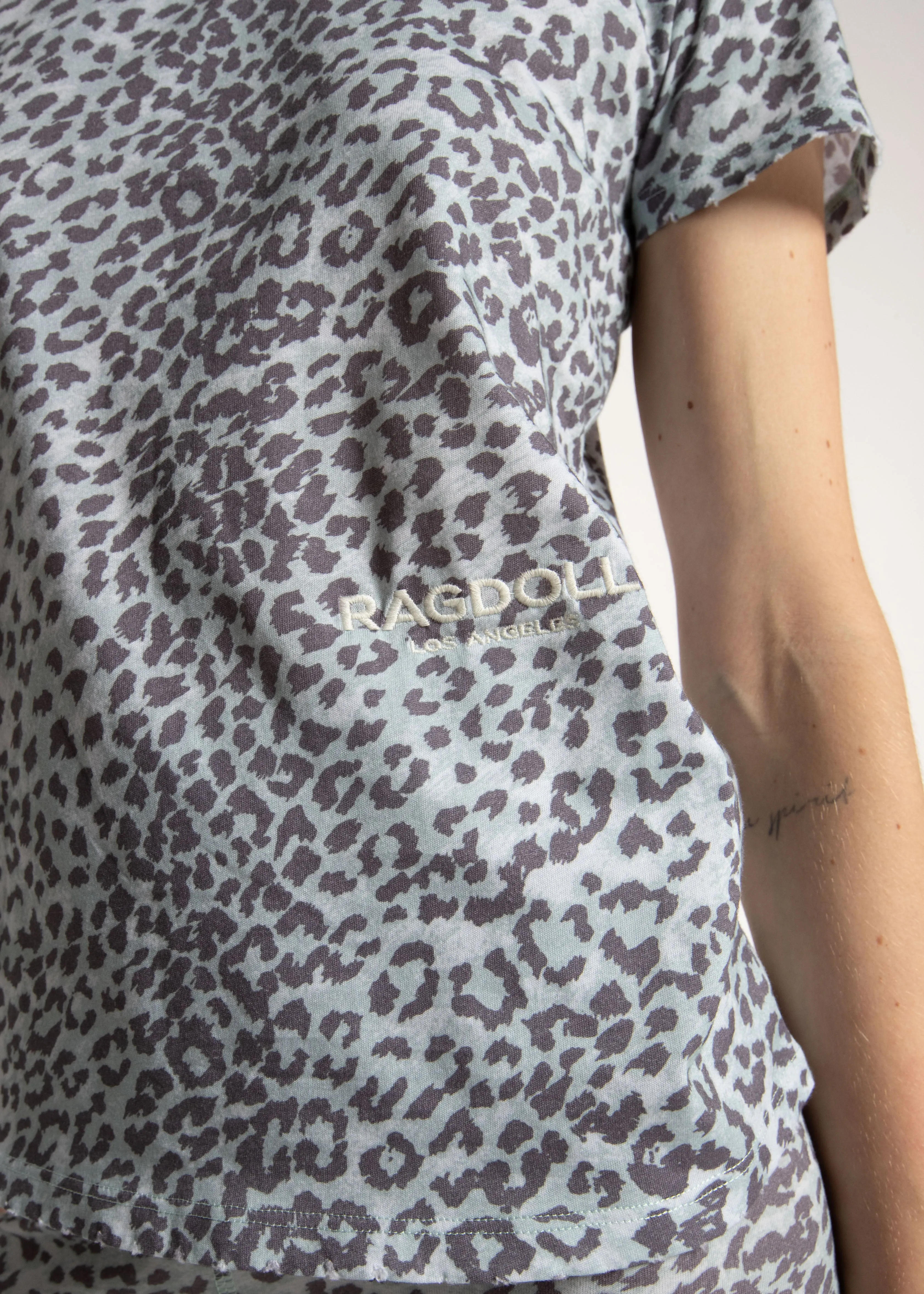 EASY VINTAGE TEE - LEOPARD SAGE