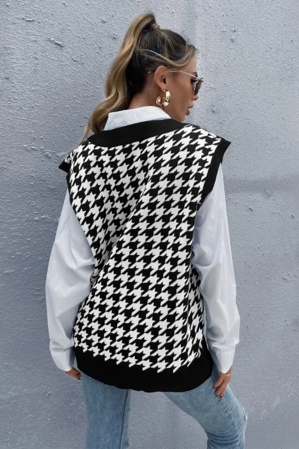 Houndstooth Ribbed V-Neck Sweater Vest